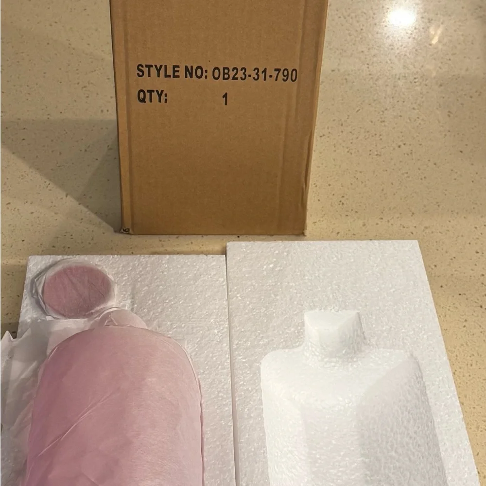 Morgan Decanter in hot pink - Picture 3 of 3